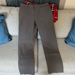 Banana Republic men’s gray dress pant